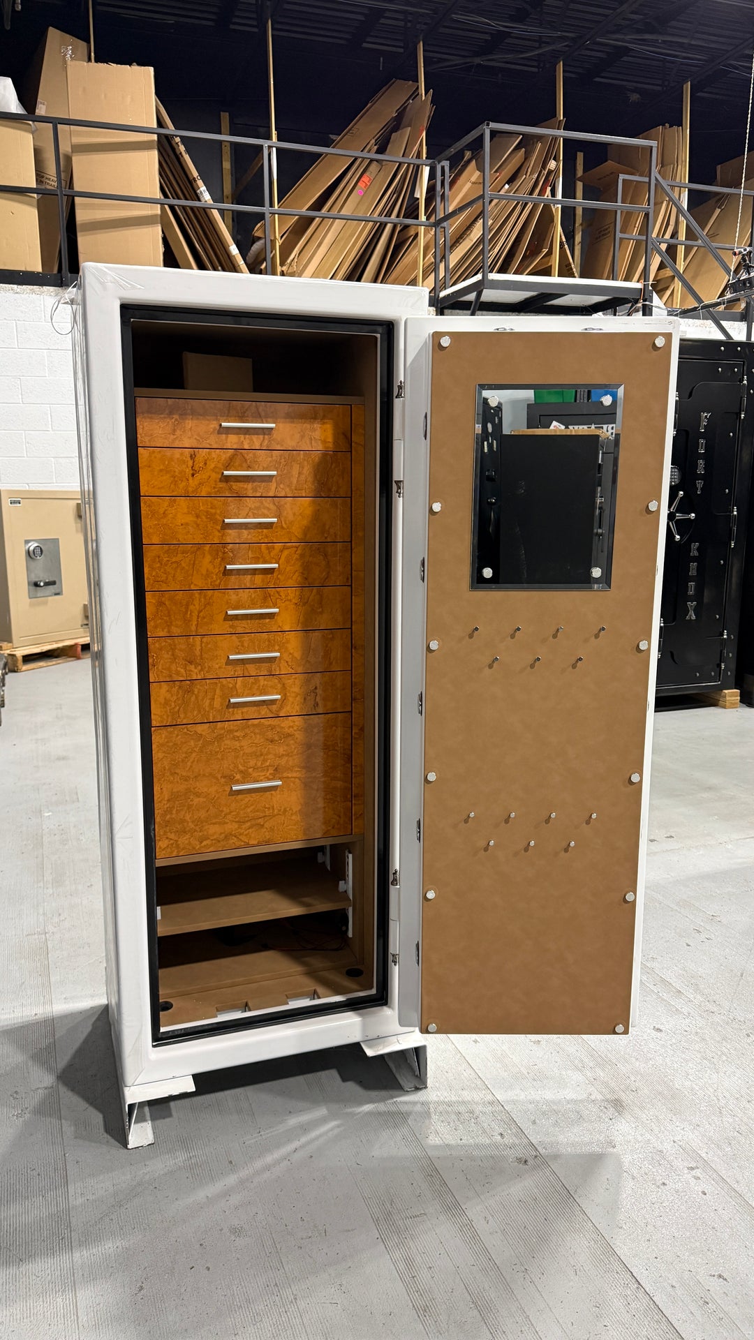 BLEMISH DAKOTA JEWELRY SAFE