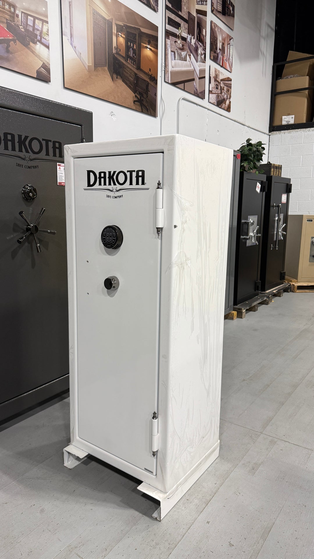 BLEMISH DAKOTA JEWELRY SAFE